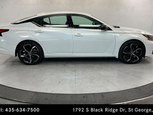 Used 2024 Nissan Altima 2.5 SR FWD image 6