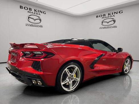 Used 2024 Chevrolet Corvette Stingray Preferred Conv w/ Z51 Performance Package RWD image 5