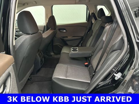 Used 2023 Nissan Rogue SV image 21