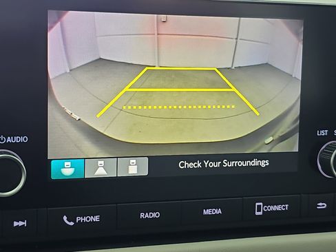 Certified 2025 Honda HR-V LX image 22