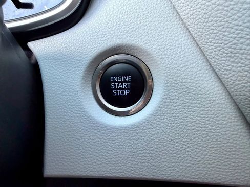 Used 2019 Toyota Corolla XSE image 19