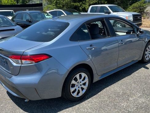 Used 2020 Toyota Corolla LE FWD image 5