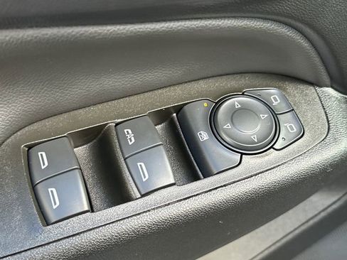 Used 2023 Chevrolet Equinox LT w/ LPO, Floor Liner Package image 24