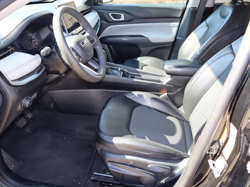Used 2022 Jeep Compass Latitude AWD/4WD image 14