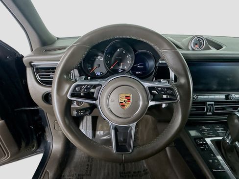 Used 2020 Porsche Macan image 13