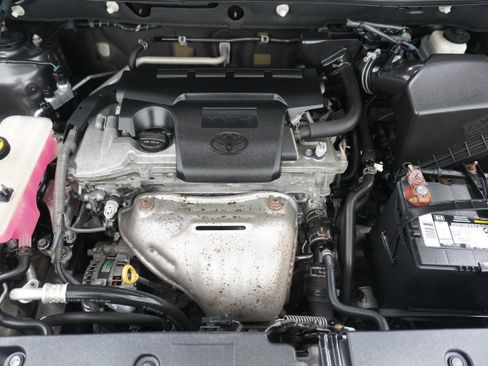 Used 2013 Toyota RAV4 XLE AWD/4WD image 29