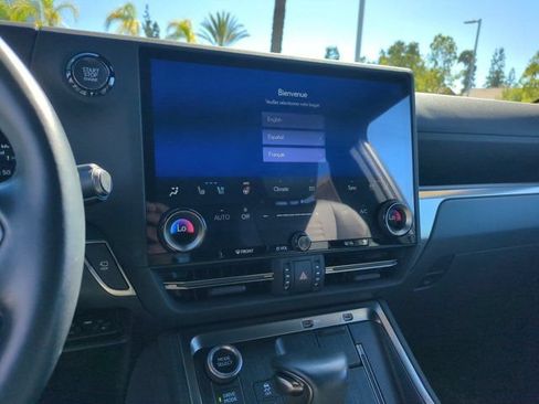 Used 2024 Lexus GX 550 AWD/4WD image 21