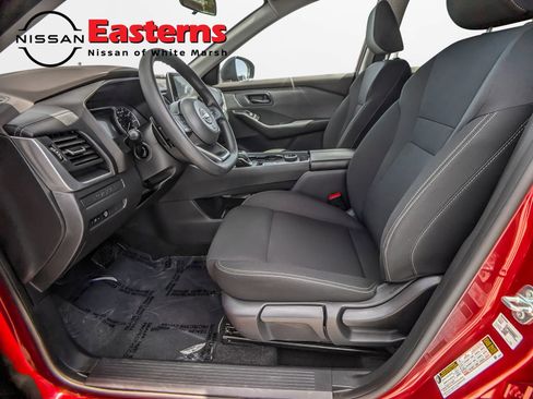 Used 2023 Nissan Rogue S image 36