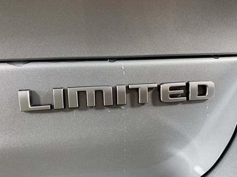 New 2026 Jeep Grand Cherokee L Limited AWD/4WD image 9