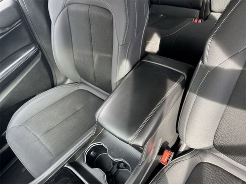 Certified 2024 Jeep Grand Cherokee Laredo image 16