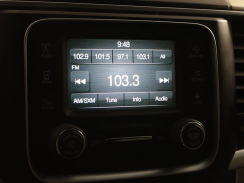 Used 2018 RAM 1500 Classic SLT image 27