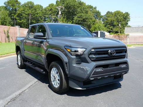 Used 2024 Toyota Tacoma SR5 AWD/4WD image 1