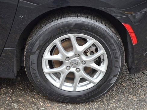 Used 2023 Chrysler Pacifica Touring-L image 12