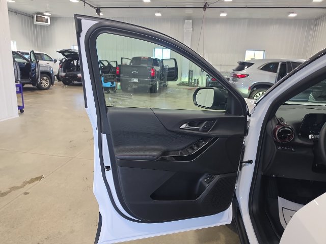 Used 2025 Chevrolet Equinox RS w/ Convenience Package III AWD/4WD image 25