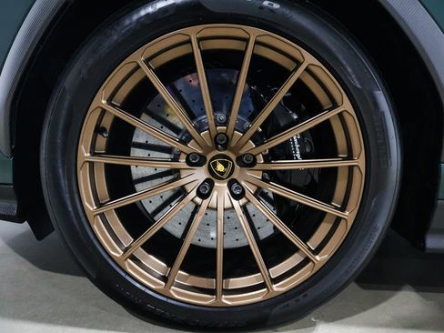 Used 2024 Lamborghini Urus Performante image 21