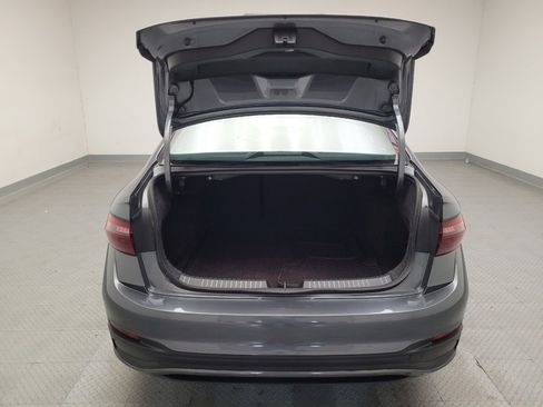 Used 2023 Volkswagen Jetta SE image 29