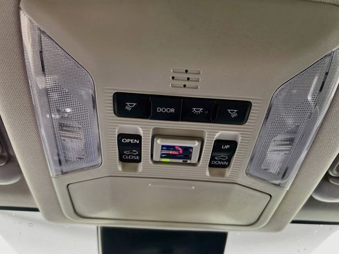 Used 2024 Toyota RAV4 XLE w/ Convenience Package FWD image 21
