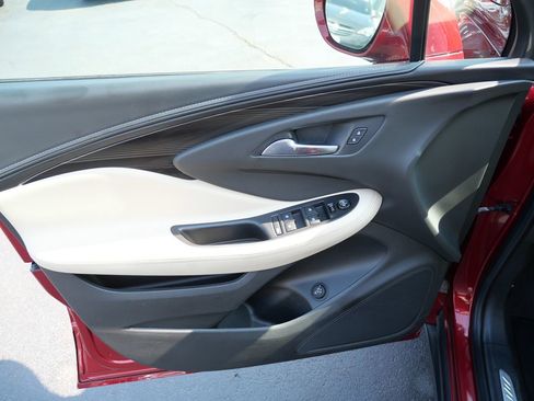 Used 2020 Buick Envision Preferred image 11