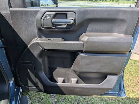 Used 2025 Chevrolet Silverado 2500 Custom w/ Custom Value Package AWD/4WD image 32