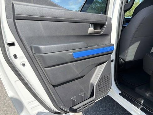 Certified 2025 Toyota Tacoma TRD Off-Road image 12