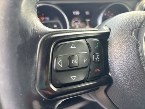 Used 2018 Jeep Wrangler Unlimited Sport S AWD/4WD image 14