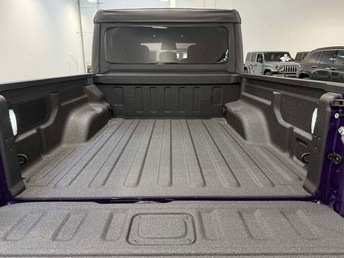 New 2026 Jeep Gladiator Sport image 18