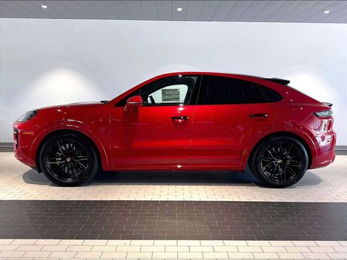 New 2026 Porsche Cayenne GTS AWD/4WD image 2