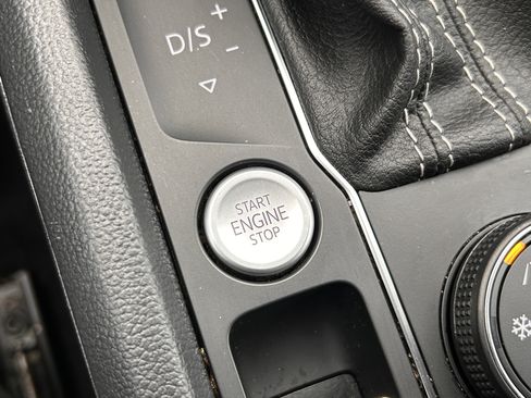 Certified 2023 Volkswagen Atlas SEL image 16