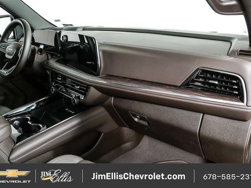 Certified 2025 Chevrolet Tahoe LT AWD/4WD image 24