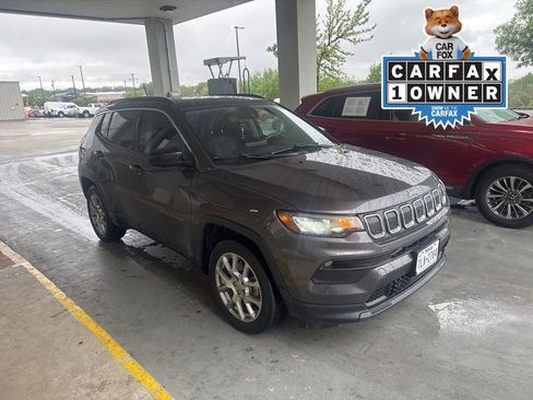 Used 2022 Jeep Compass Latitude w/ Sun and Sound Group image 1