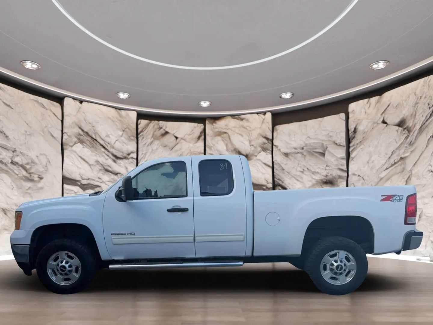 Used 2011 GMC Sierra 2500 SLE w/ SLE Preferred Package AWD/4WD image 5