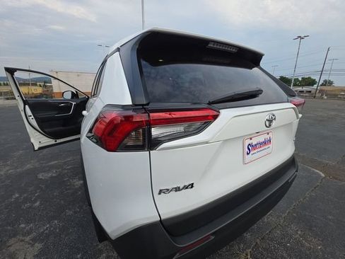 Used 2024 Toyota RAV4 XLE FWD image 22