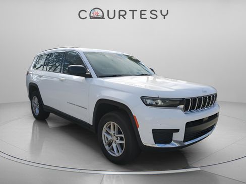 Certified 2025 Jeep Grand Cherokee L Laredo w/ Luxury Tech Group I image 4