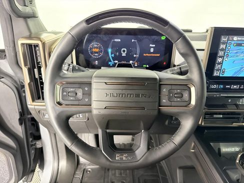 Used 2025 GMC Hummer EV 2X AWD/4WD image 24