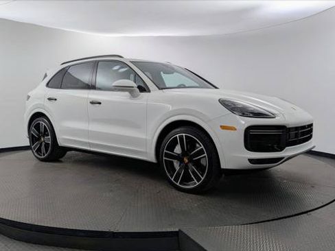 Used 2021 Porsche Cayenne Turbo AWD/4WD image 9