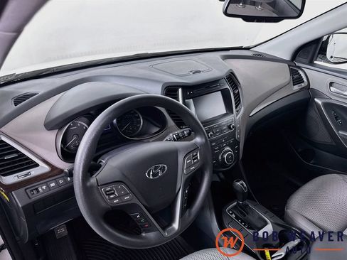 Used 2018 Hyundai Santa Fe SE w/ Cargo Package AWD/4WD image 11