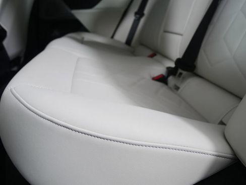 Certified 2025 BMW 530i image 14