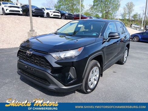 Used 2022 Toyota RAV4 LE image 1