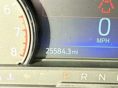 Used 2022 Ford Explorer XLT w/ Equipment Group 202A image 30