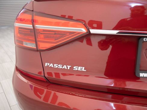 Used 2016 Volkswagen Passat 1.8T SEL Premium FWD image 32