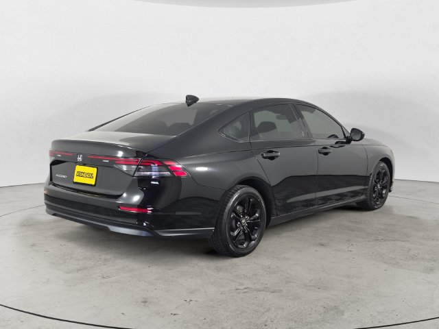 Used 2025 Honda Accord SE image 5