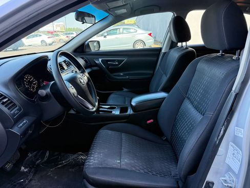 Used 2016 Nissan Altima 2.5 S w/ Power Driver Seat Package image 2