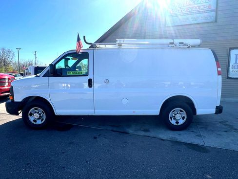 Used 2012 Chevrolet Express 2500 w/ Cold Climate Package image 9