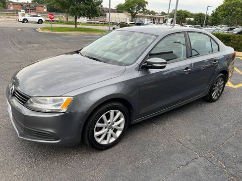 Used 2012 Volkswagen Jetta SE FWD image 6