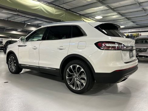 Used 2023 Lincoln Nautilus Reserve w/ Luxury Package AWD/4WD image 4