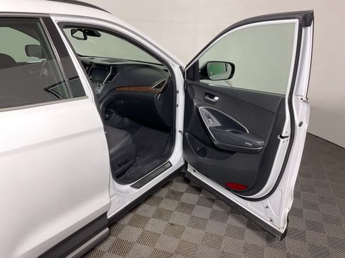 Used 2018 Hyundai Santa Fe Sport w/ 2.0T Ultimate Tech Package 05 AWD/4WD image 37