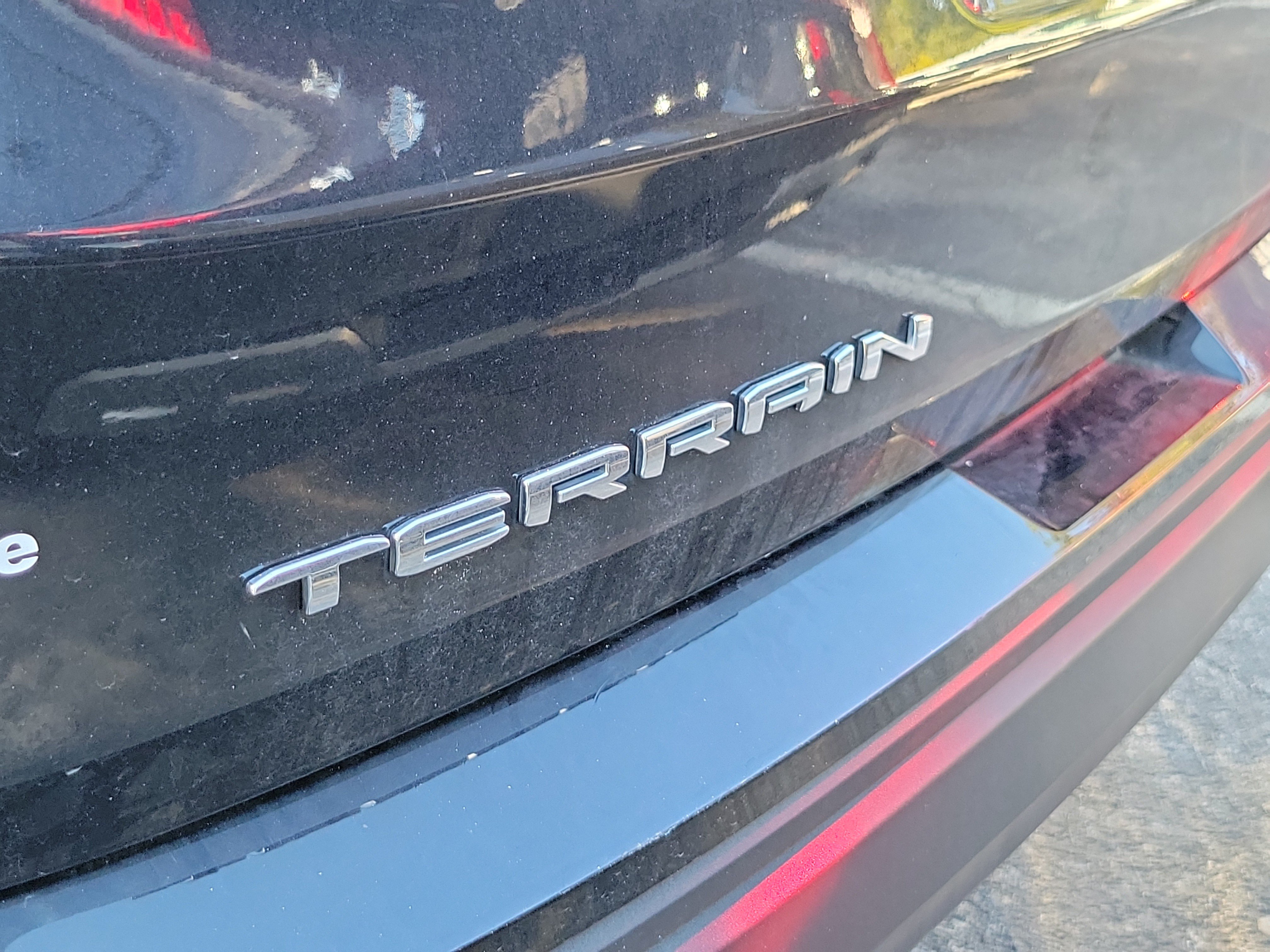 Used 2024 GMC Terrain SLE w/ Driver Convenience Package AWD/4WD image 8