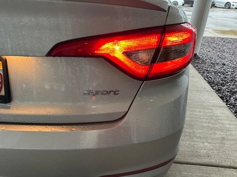 Used 2015 Hyundai Sonata Sport w/ Option Group 03 FWD image 7