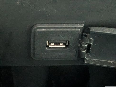 Used 2019 Ford Explorer Limited w/ Class III Trailer Tow Package image 31