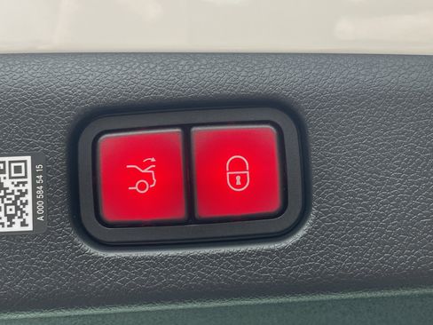 New 2026 Mercedes-Benz E 350 E 350 4MATIC Sedan image 12